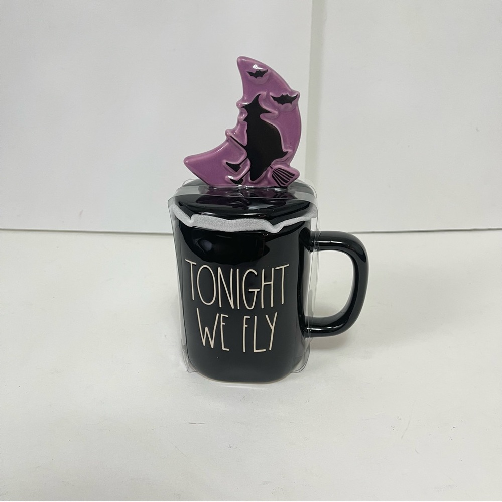 Rae Dunn “Tonight We Fly Figure Mug With Topper” -New In Boxes- Reemoly